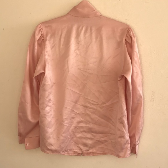 VINTAGE silky baby pink blouse with ties - Picture 4 of 6